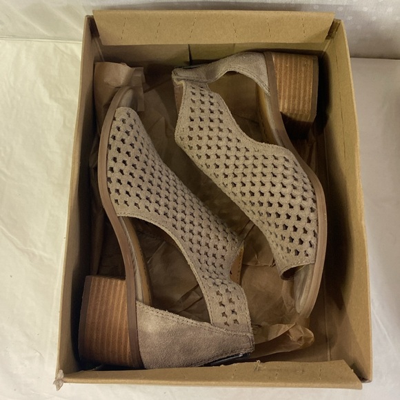 Lucky‎ brand LP-Nacria peep toe sandals size 6.5M stonerock oiled suede - Picture 13 of 14